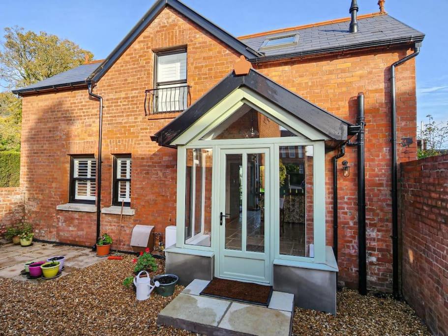 Cosy 2 Bedroom Coach House Holiday home Belfast