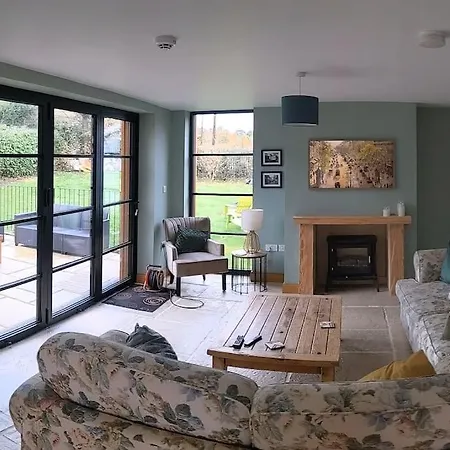 Cosy 2 Bedroom Coach House Belfast Exterior photo